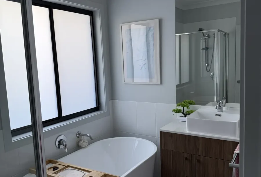 Bathroom Cleaning Ipswich 03 P L